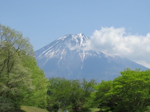 田貫湖からはもっと大きく見えました