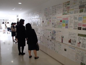 生徒の作品も展示してあります。