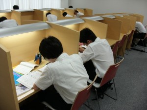 集中している様子が伝わります