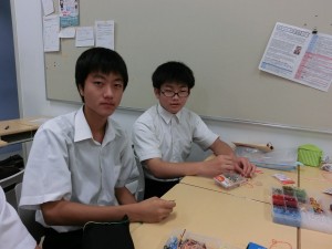 男子校とて侮るなかれ。商品は心を込めて、手作りです。