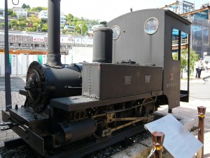 熱海駅近くにあった、軽便鉄道時代に使用されていた車両
