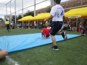 5.風船割り競走、風が強く吹かなくてよかったです
