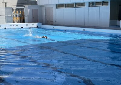 水泳部部長による泳ぎ初め