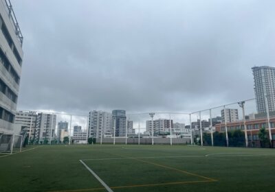 ５時間目には、グラウンドに水がたまっていましたので、体育の授業は再び中止となりました。でも、部活動は、この状況でもやるでしょうね。