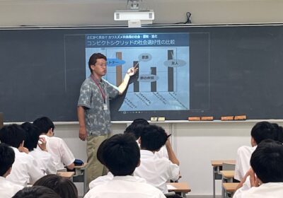 サカナを観察し続けて､サカナにも､相手を思いやる心があることがわかったようです