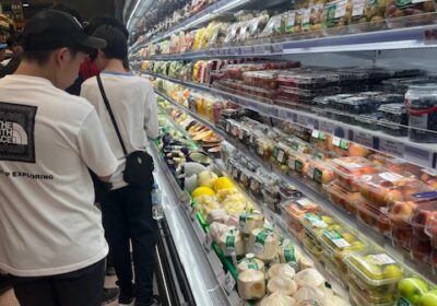 この日の最後には、スーパーマーケットを見学させていただきました。