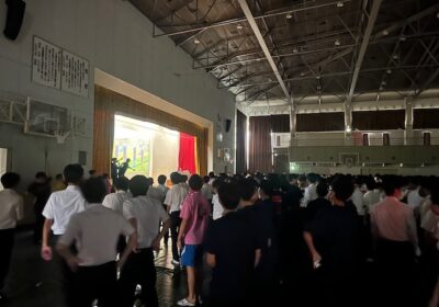 最後には、みんなで踊り出して、前夜祭のような雰囲気になっていました。